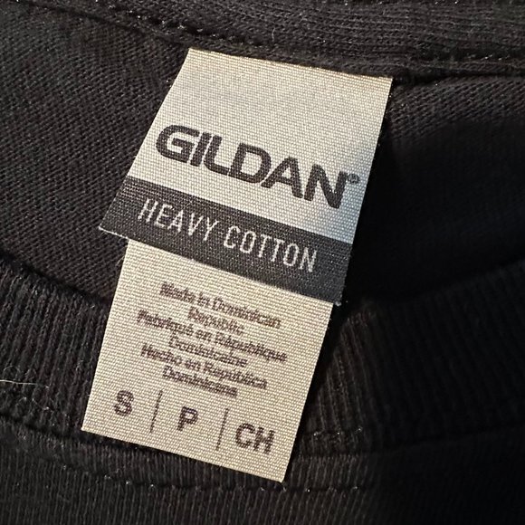Gildan Black T-shirt Men's, Small - Picture 2 of 3